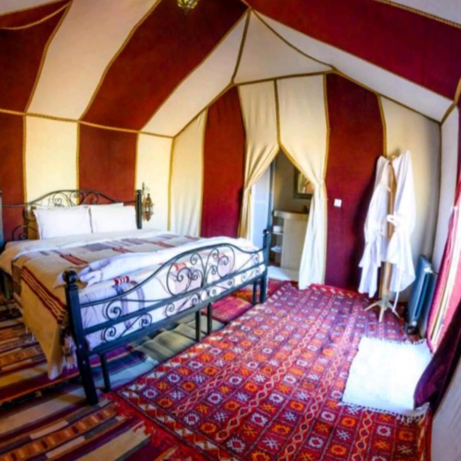 Family Luxury Glamping Hotel Merzouga Bagian luar foto