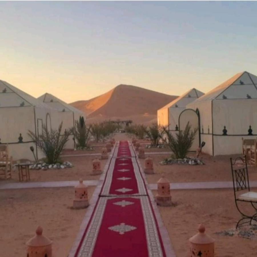 Family Luxury Glamping Hotel Merzouga Bagian luar foto