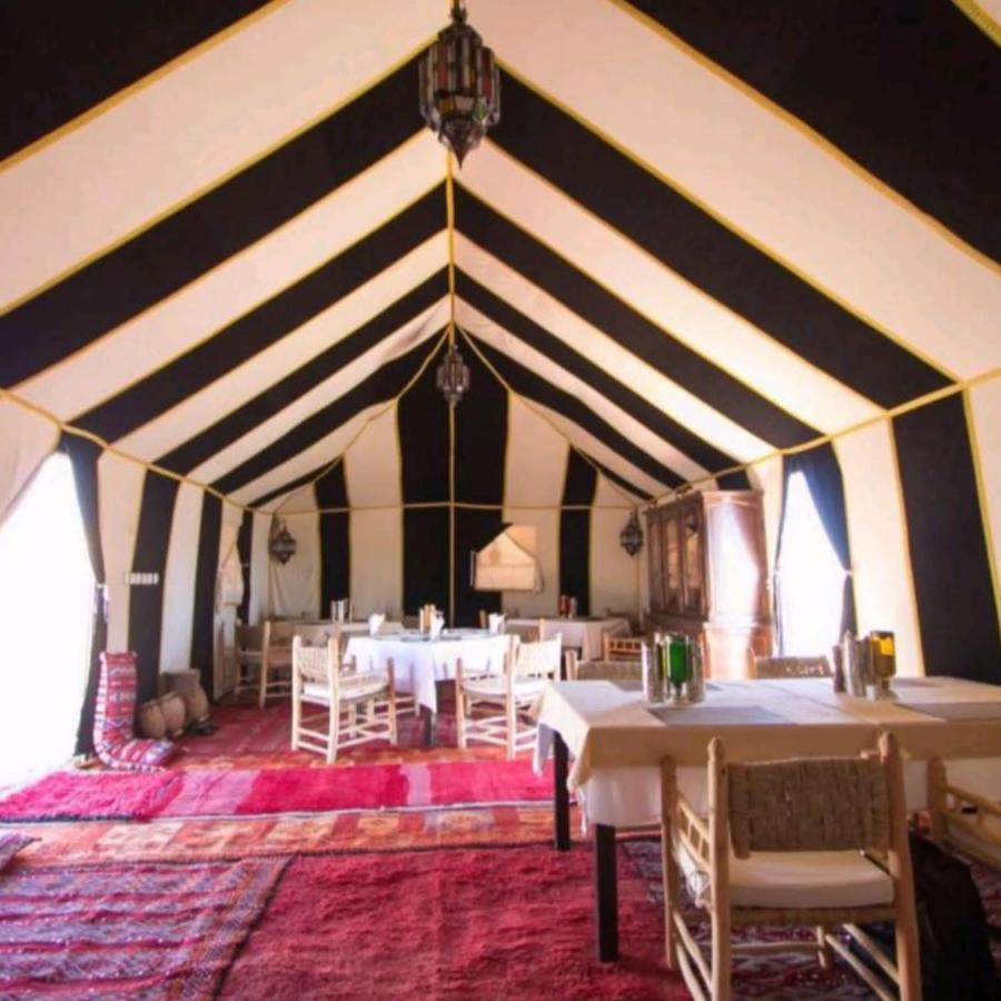 Family Luxury Glamping Hotel Merzouga Bagian luar foto