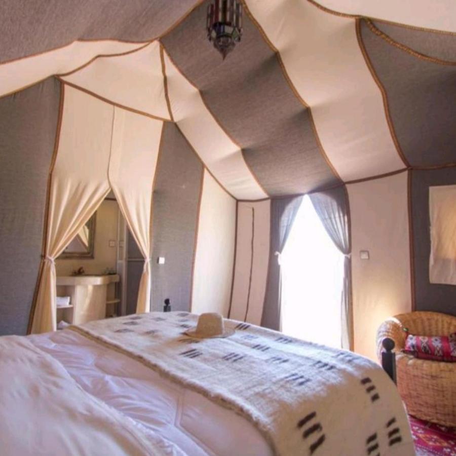 Family Luxury Glamping Hotel Merzouga Bagian luar foto