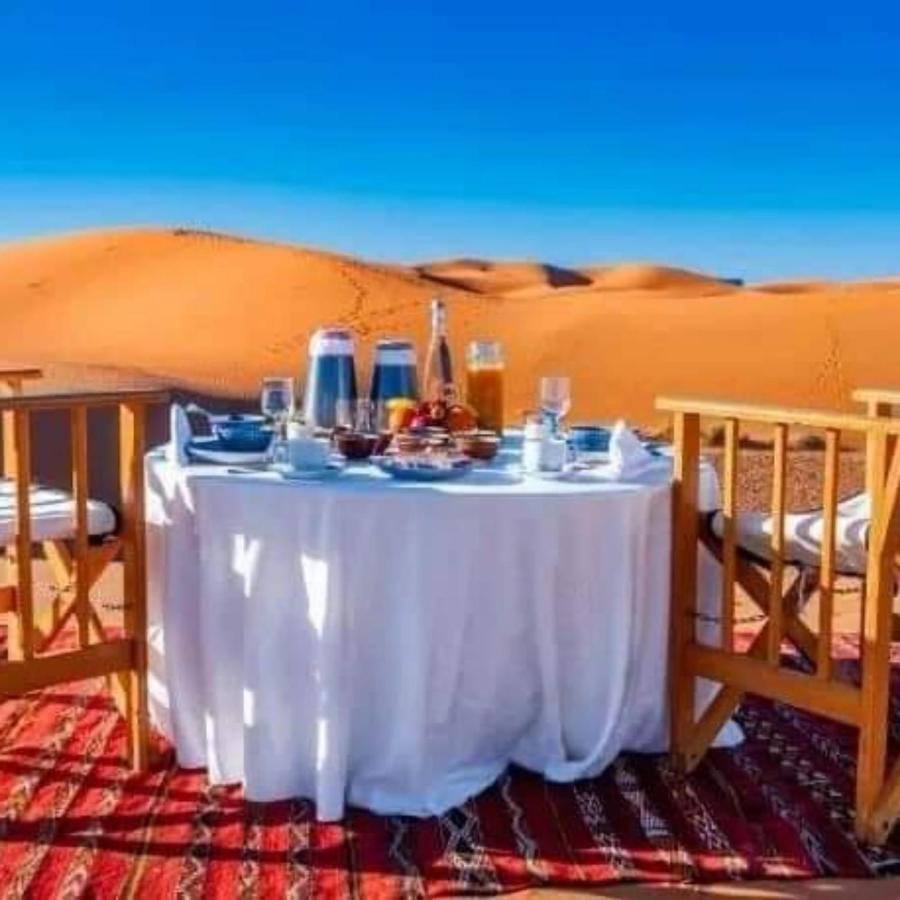 Family Luxury Glamping Hotel Merzouga Bagian luar foto