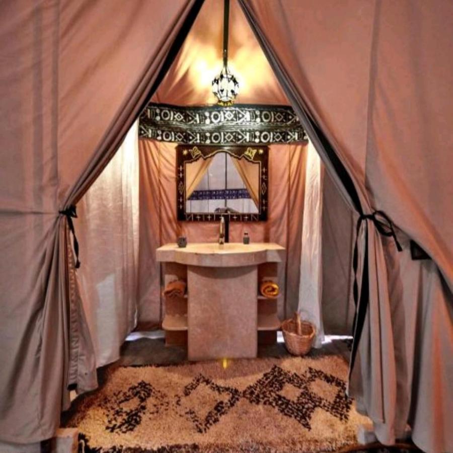 Family Luxury Glamping Hotel Merzouga Bagian luar foto
