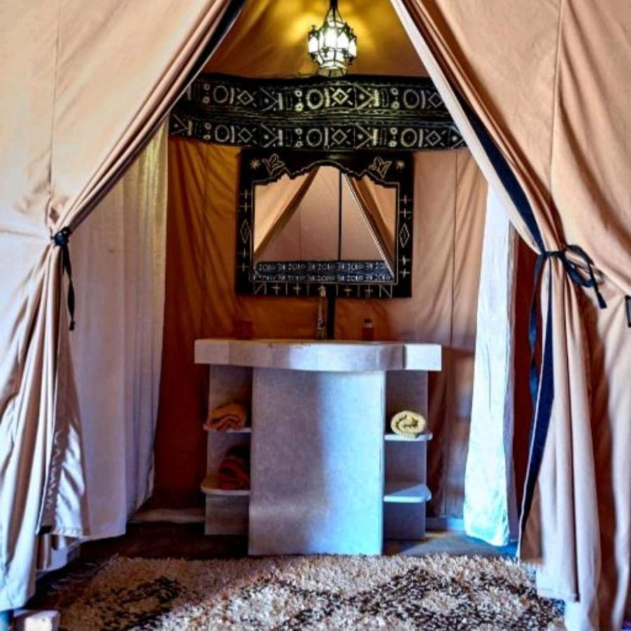 Family Luxury Glamping Hotel Merzouga Bagian luar foto