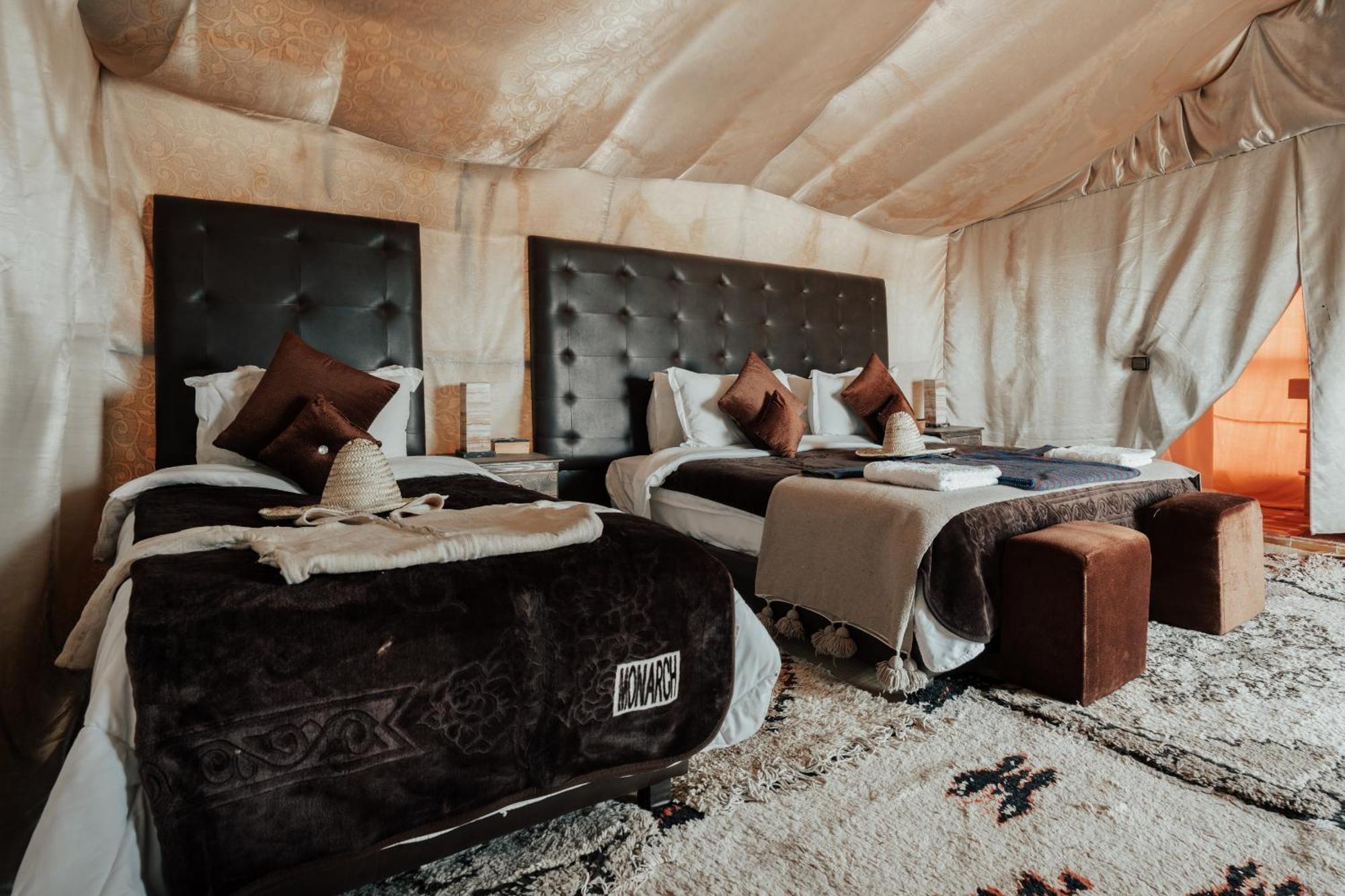 Family Luxury Glamping Hotel Merzouga Bagian luar foto