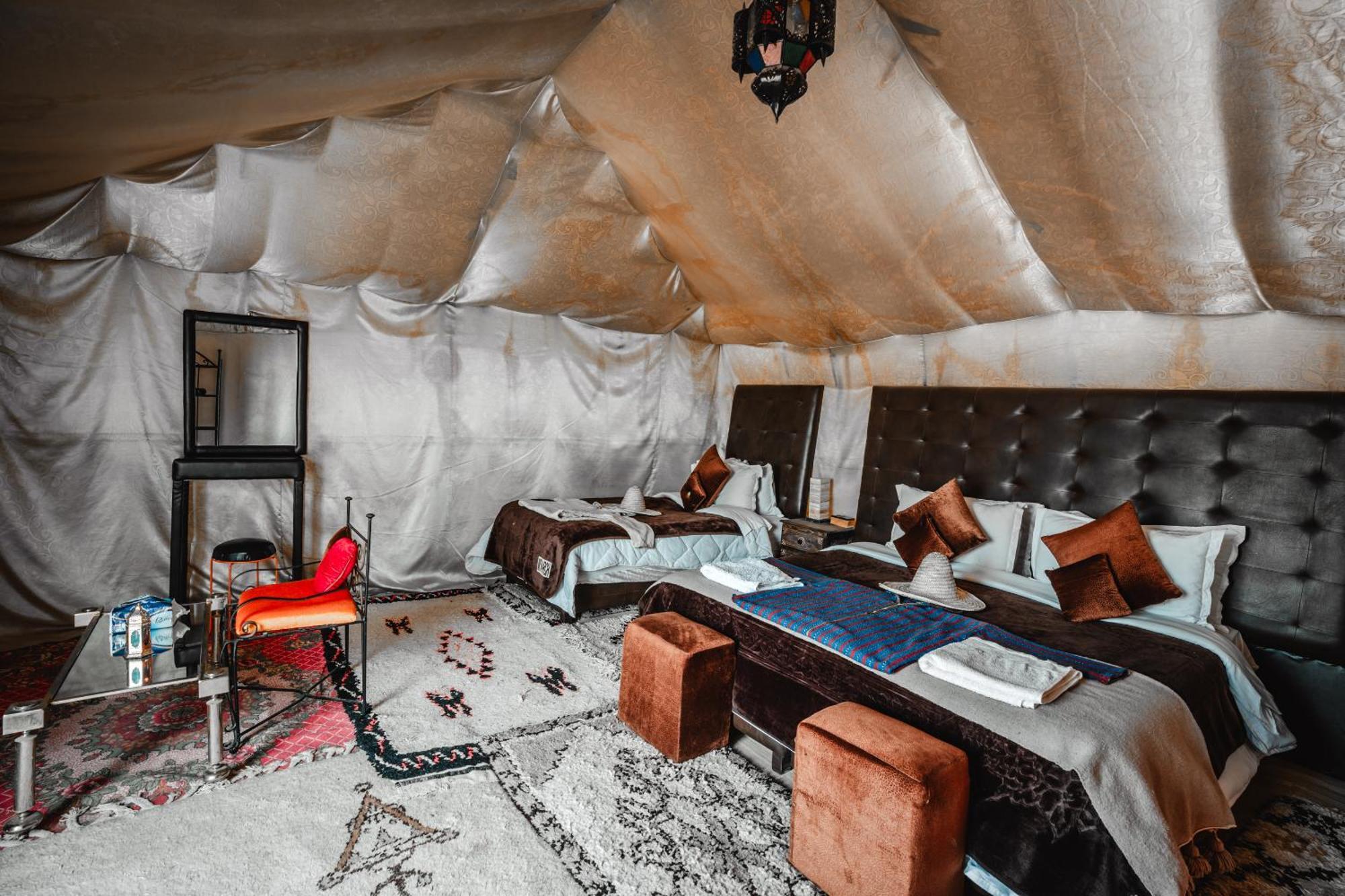 Family Luxury Glamping Hotel Merzouga Bagian luar foto