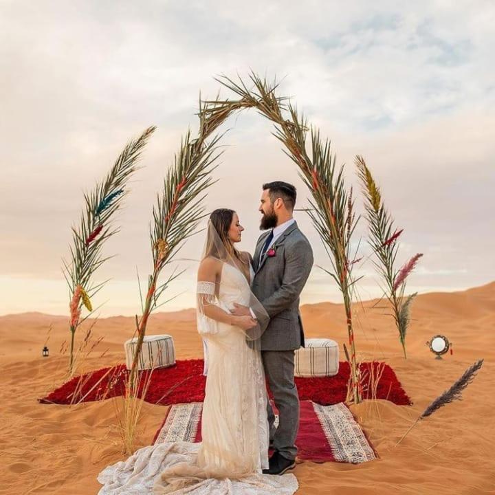 Family Luxury Glamping Hotel Merzouga Bagian luar foto